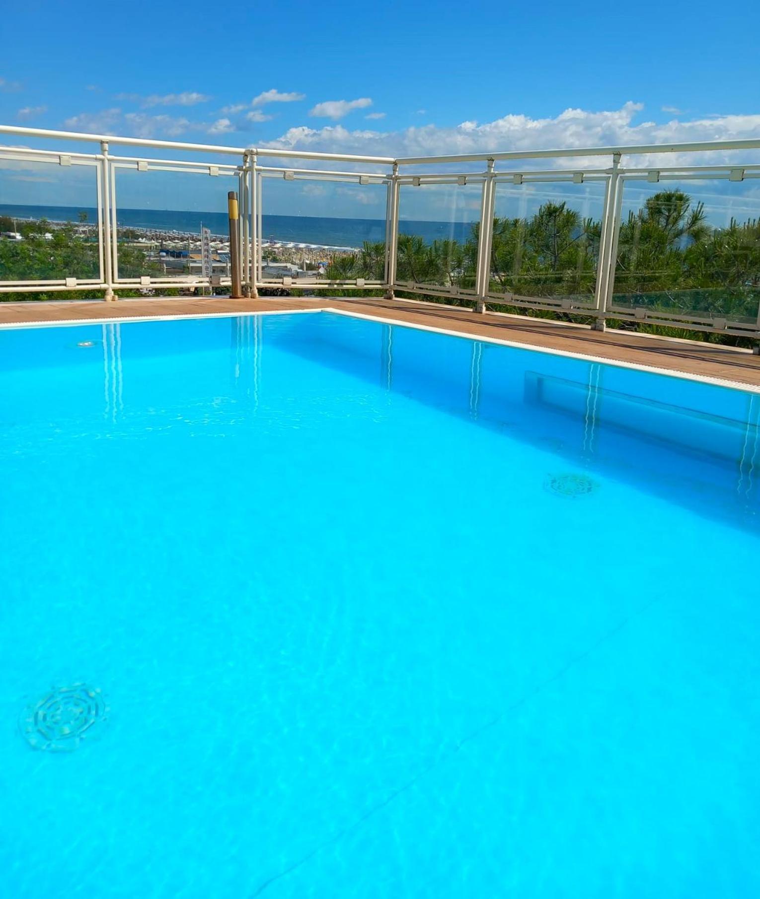 Hotel Ariella Мілано-Маріттіма Екстер'єр фото