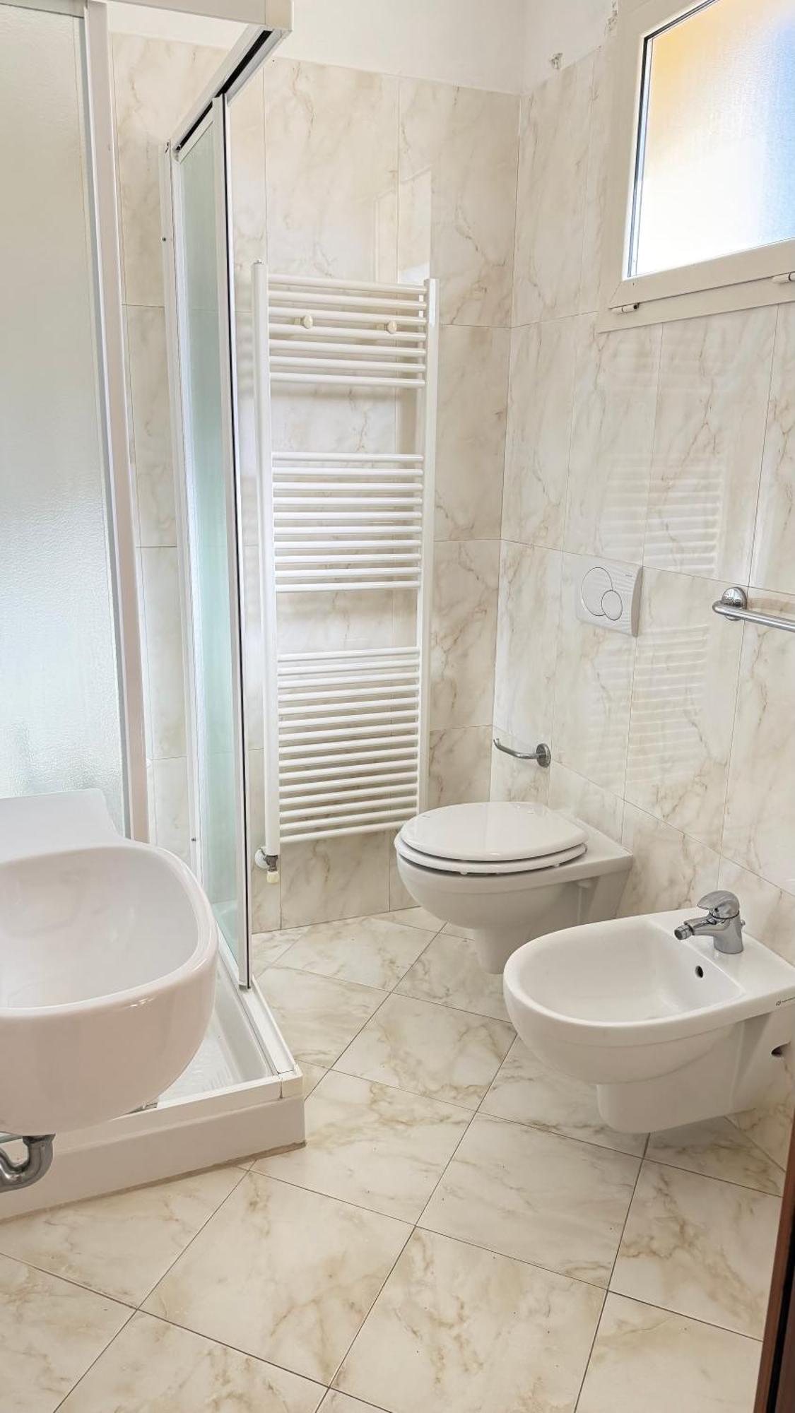 Hotel Ariella Мілано-Маріттіма Екстер'єр фото