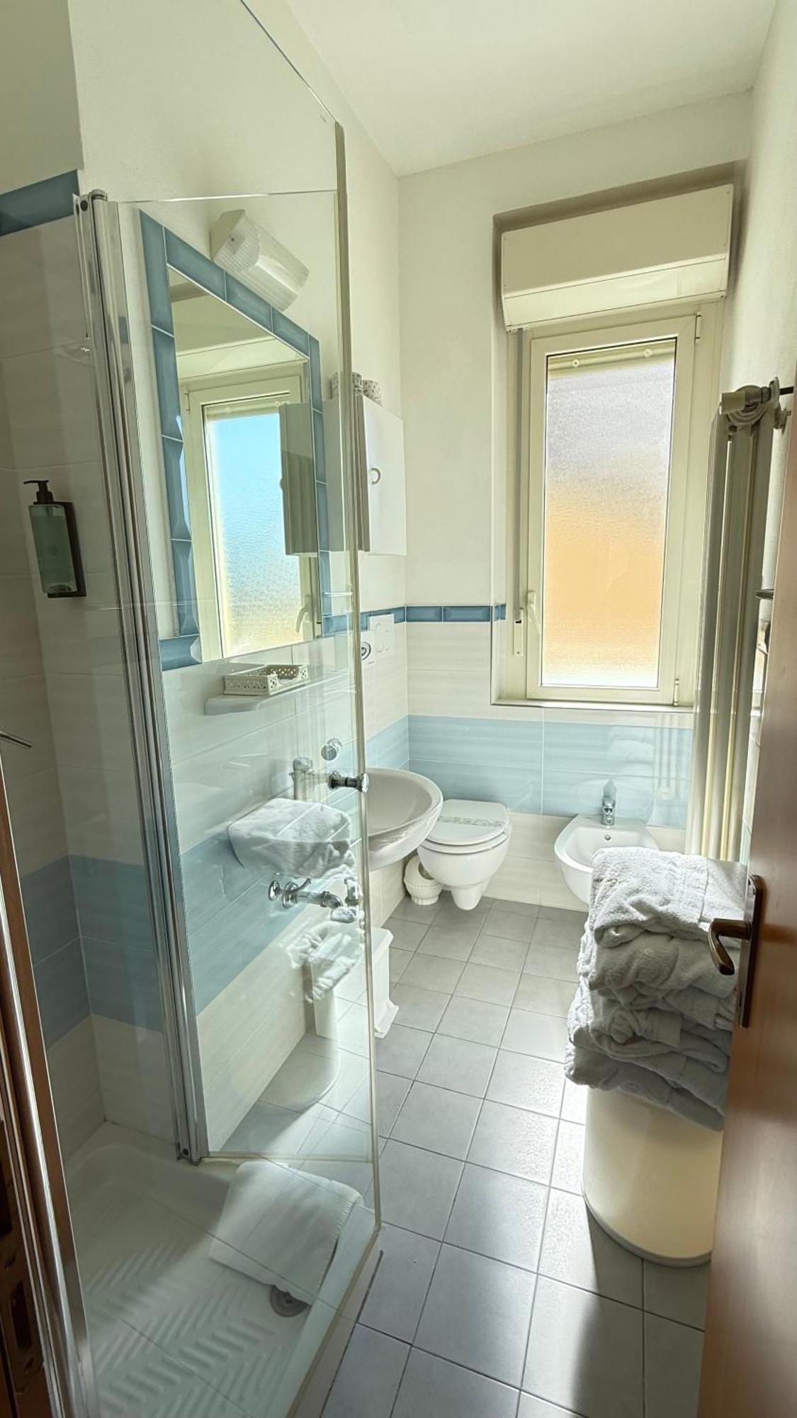 Hotel Ariella Мілано-Маріттіма Екстер'єр фото